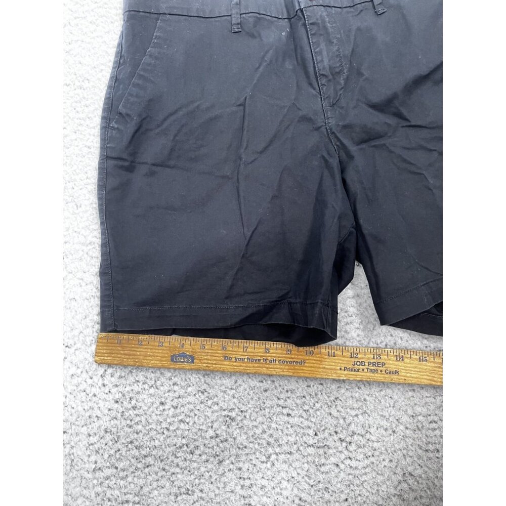 Women's Old Navy Black Flat Front Chino Summer Everyday Shorts Size 16 - Picture 4 of 10
